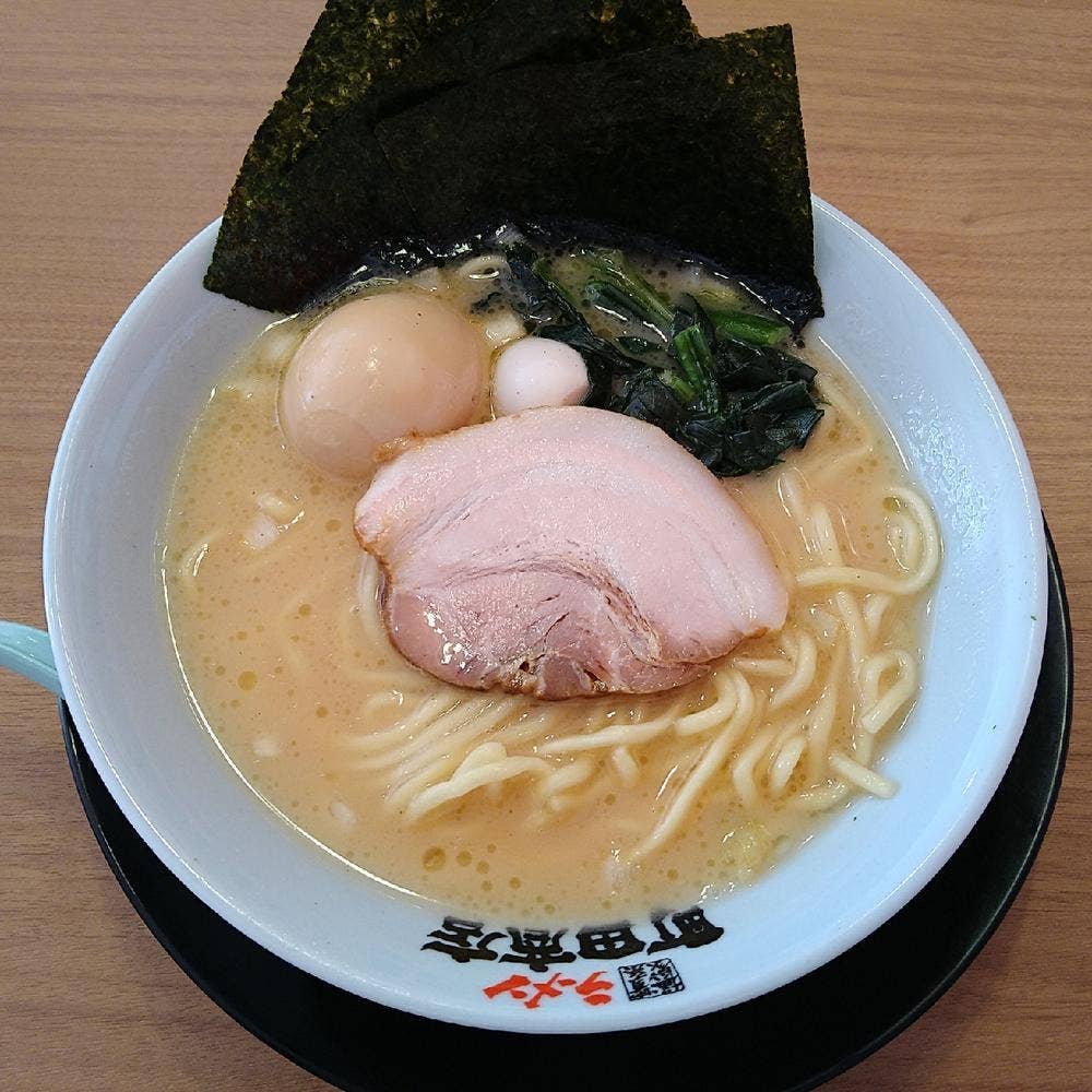 横浜家系ラーメン 町田商店 秦野店