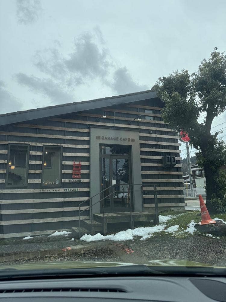 Garage Cafe ネコジタ