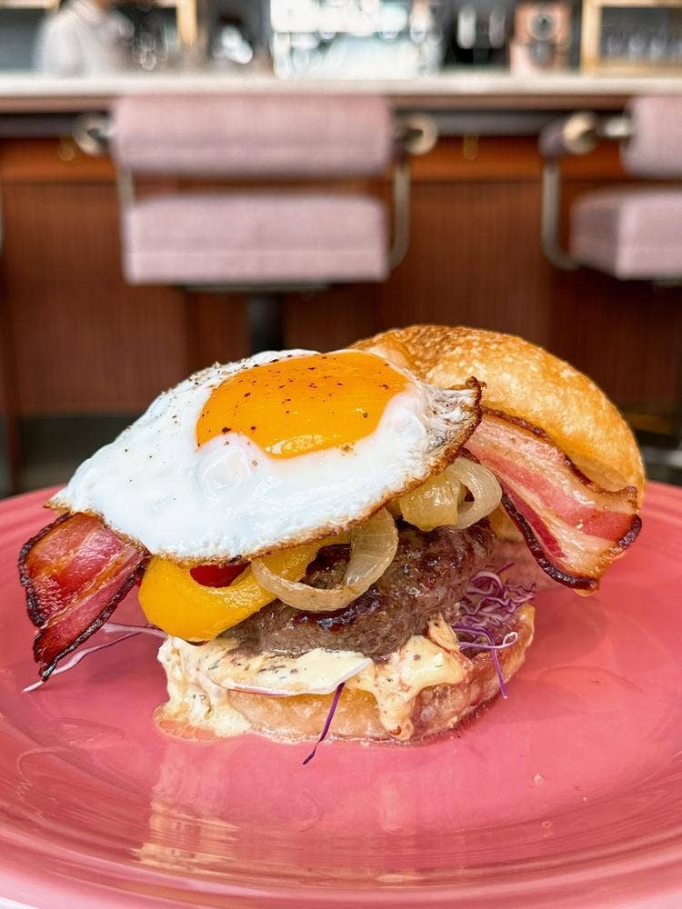 グラフィックグリルアンドバー Graphic Grill & Bar