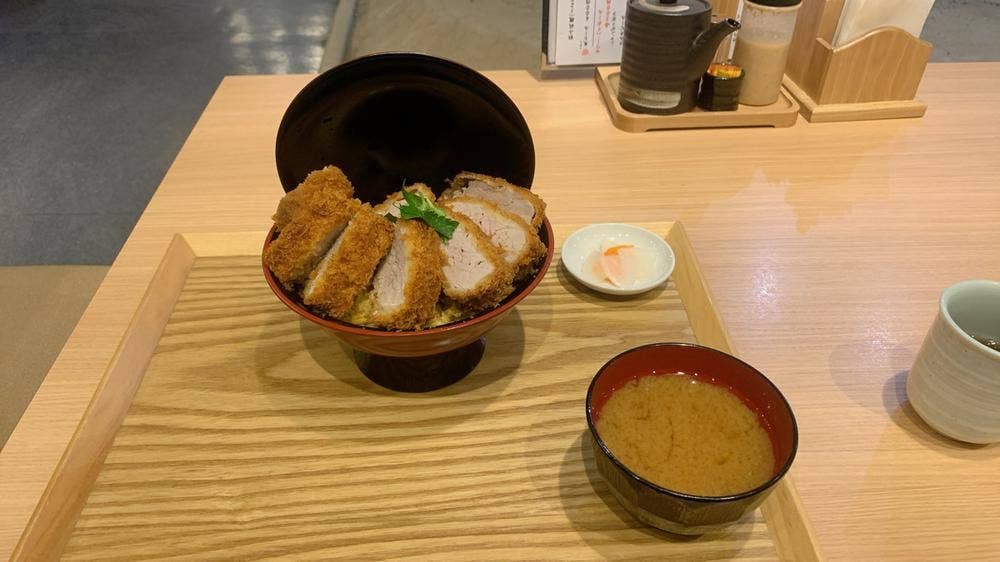 横綱とんかつ どすこい田中