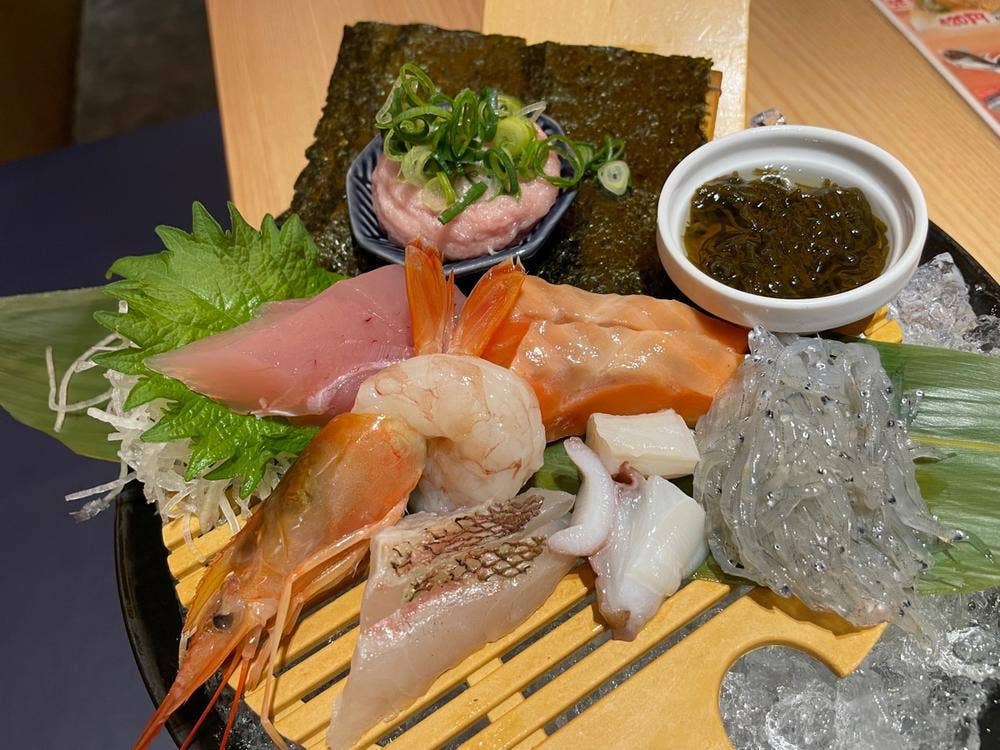 海鮮レストラン 勘八屋