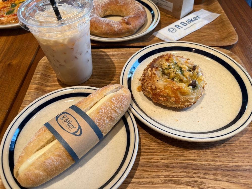 R Baker Inspired by court rosarian 松山店