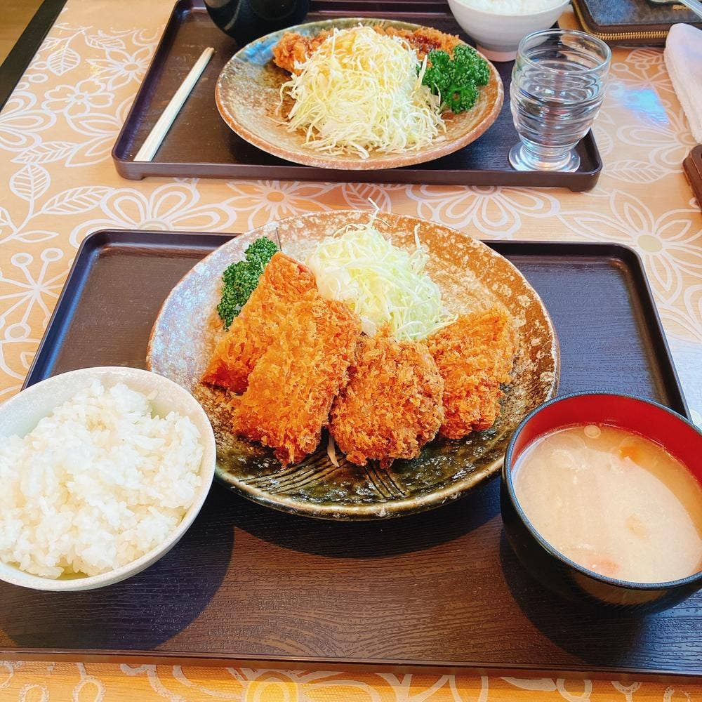 とんかつ くにか