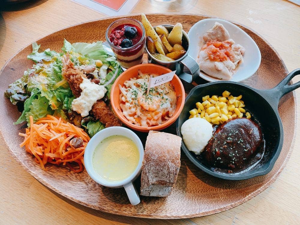 100本のスプーン FUTAKOTAMAGAWA