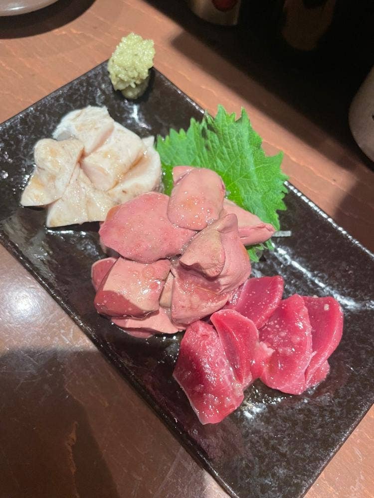 地鶏・牛・豚 みのと