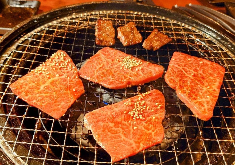 焼肉酒場 新世界