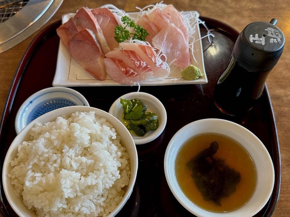彩門 原当麻店
