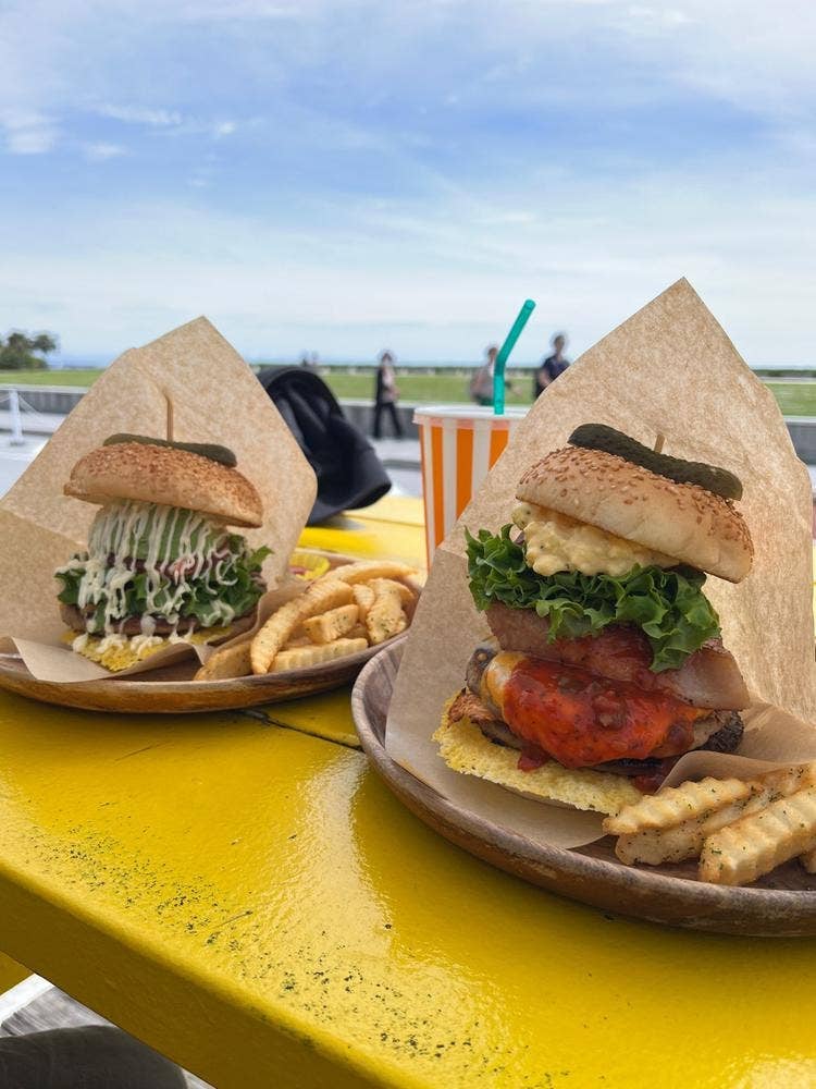 氾濫バーガー チムフガス