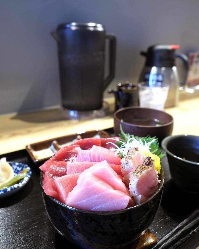 マグロとご飯 黒田飯