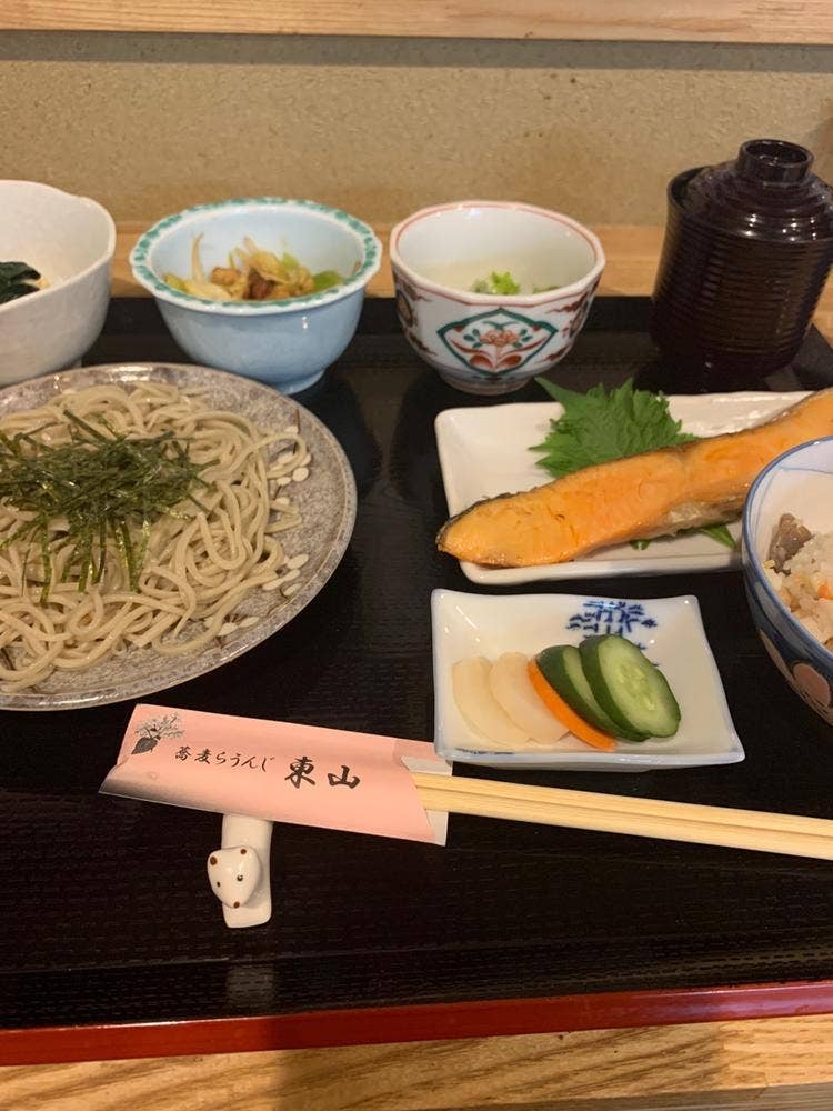蕎麦らうんじ 東山