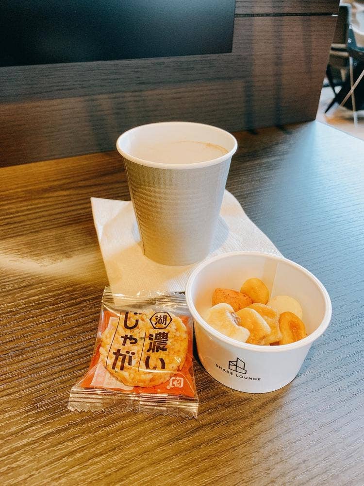 TSUTAYA BOOKSTORE 新綱島 シェアラウンジ