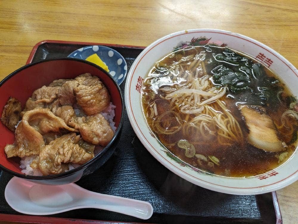 栗木屋食堂