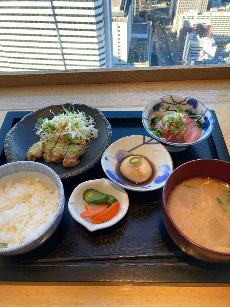 響 西新宿野村ビル店