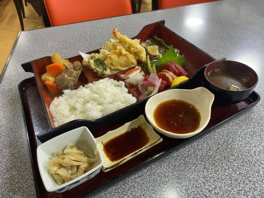 割烹レストラン 大学