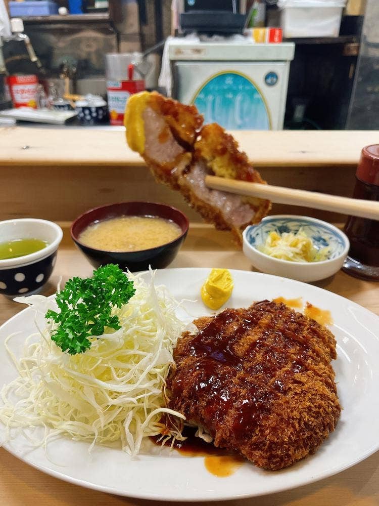 丸八とんかつ店 本店