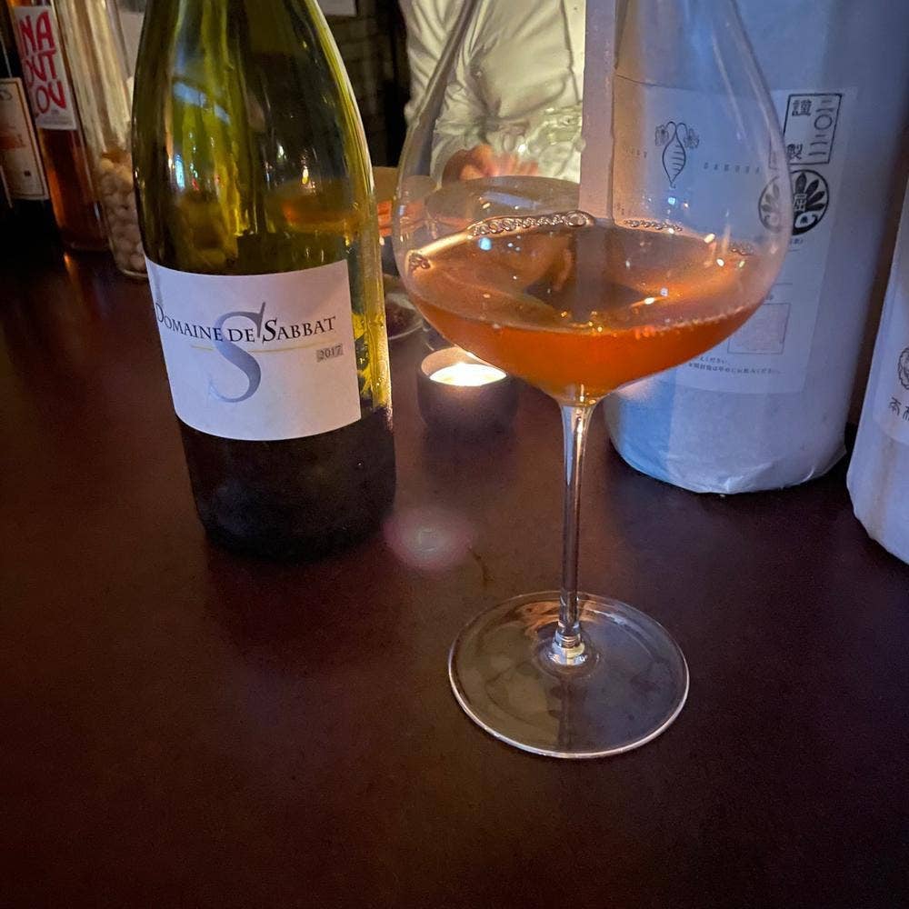 Tiny good wine station