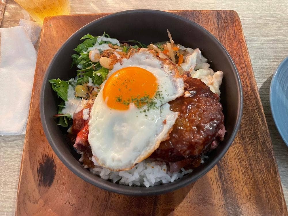 カフェ ダイニング マカナ