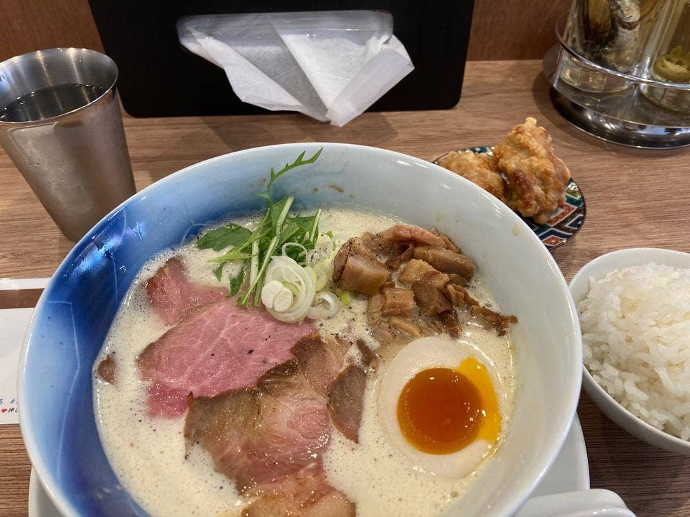 鶏白湯そばわたる 大宮店
