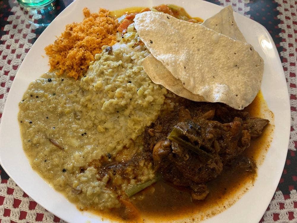 ヘラディワ カレー