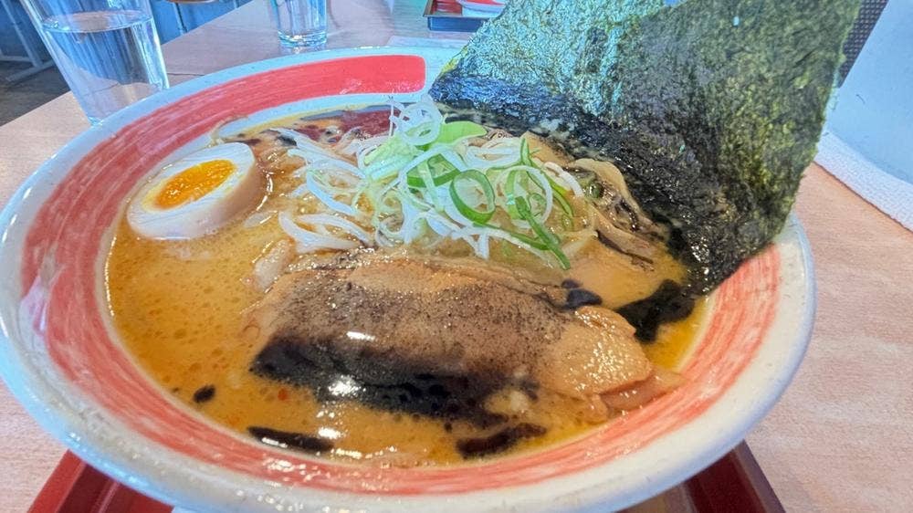 ラーメンやつや