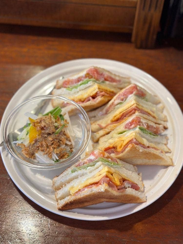 カフェラストラーダ