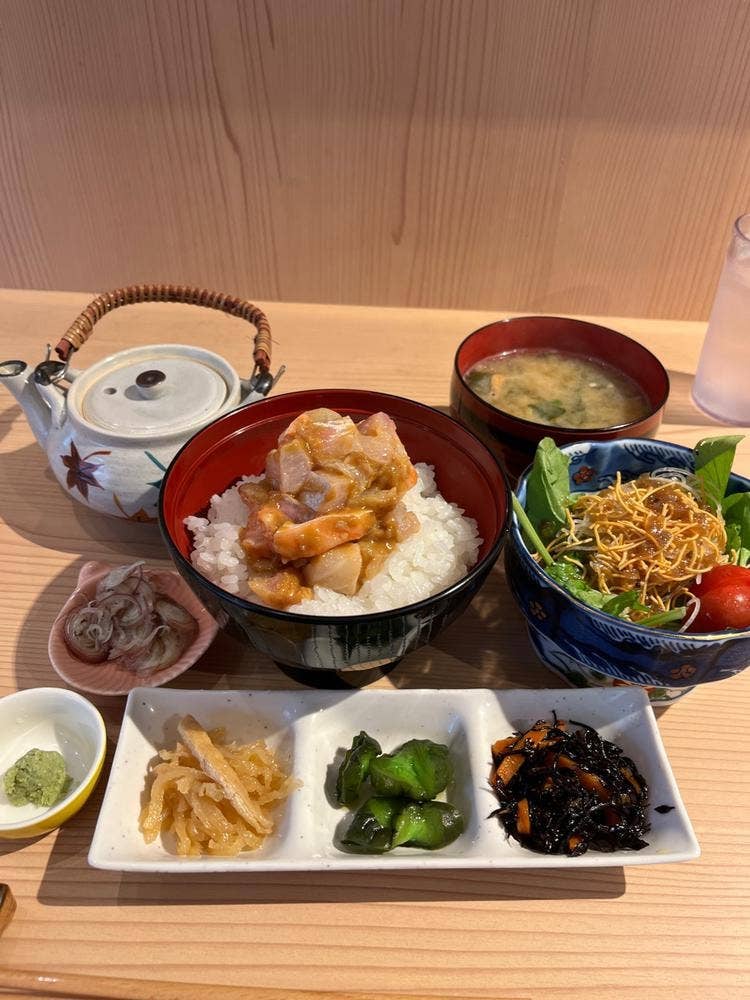 西新宿 浜焼き処 赤獅子