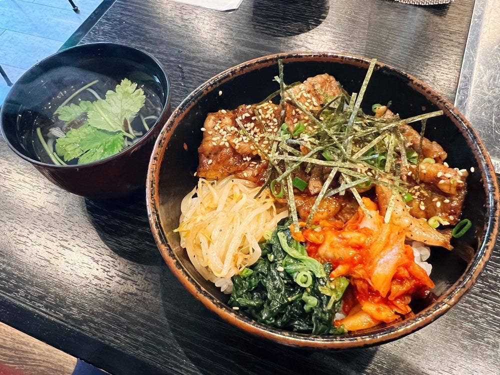 焼肉・海鮮焼Dining亀せん