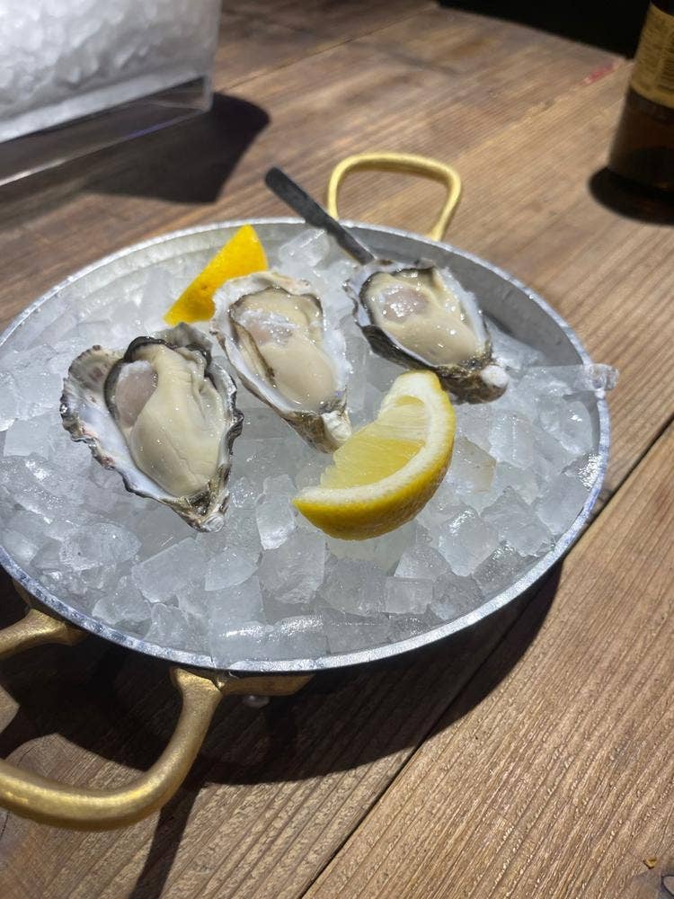 5108 Mussel & Gin  Also...