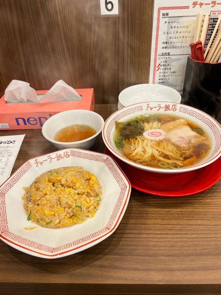 チャーラー飯店