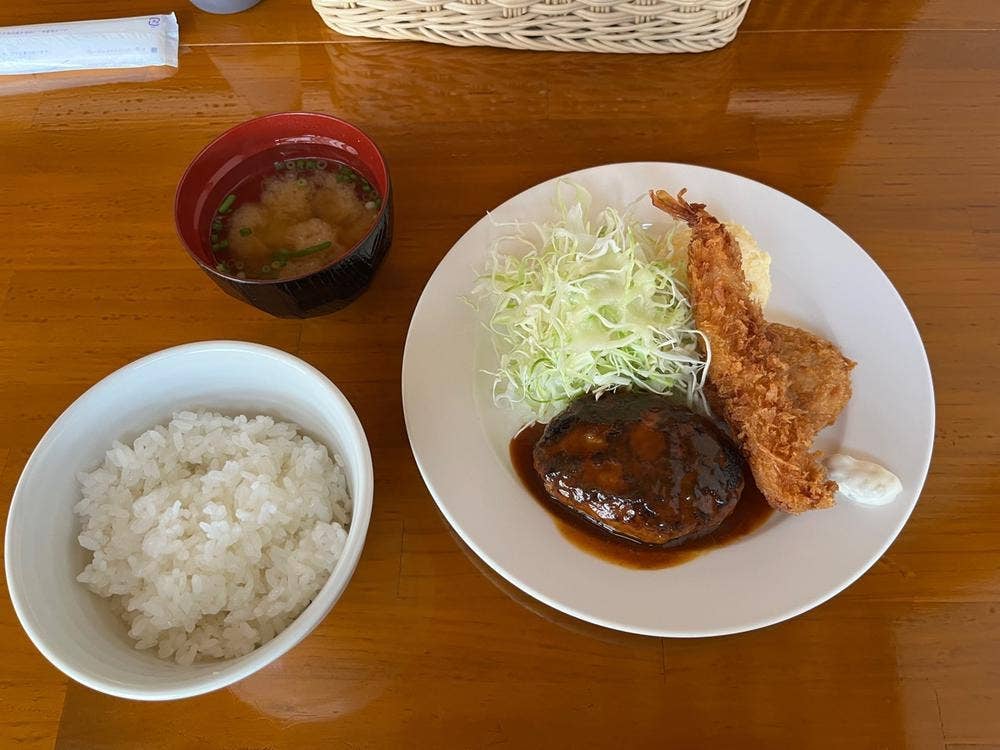 洋食 もち月