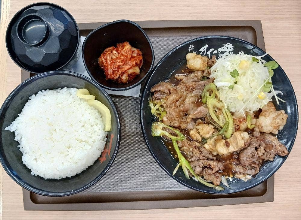 伝説のすた丼屋 流山おおたかの森店