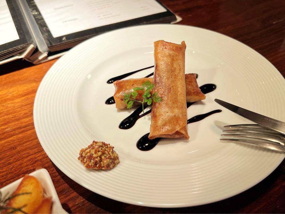 シャンパンカフェ アルベンテ