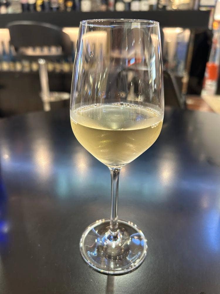 World Wine Bar by Pieroth 新千歳空港店