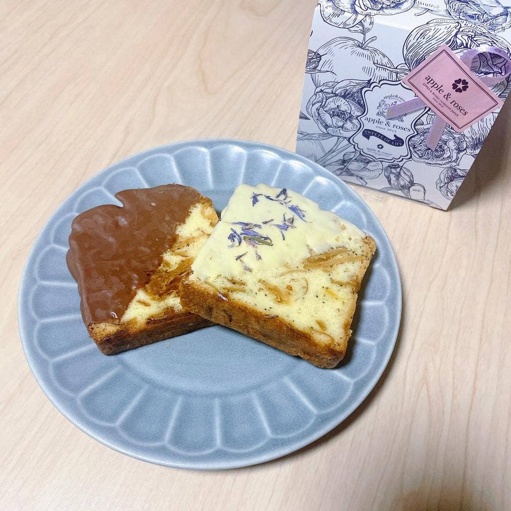 apple & roses