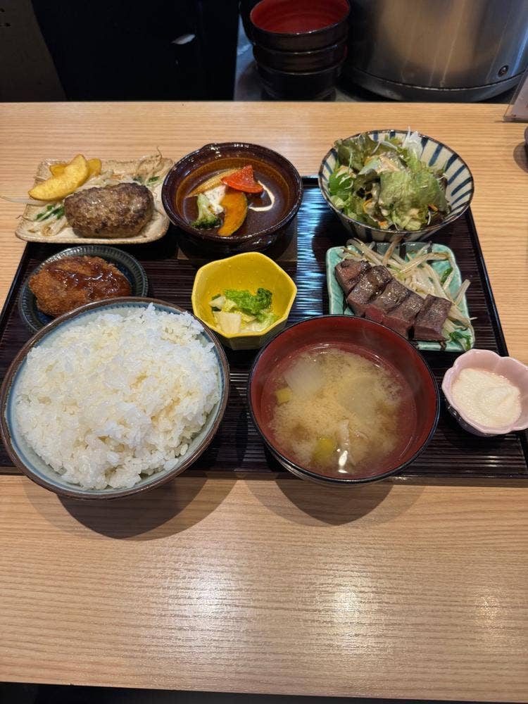 金沢牛たん食堂 10&10