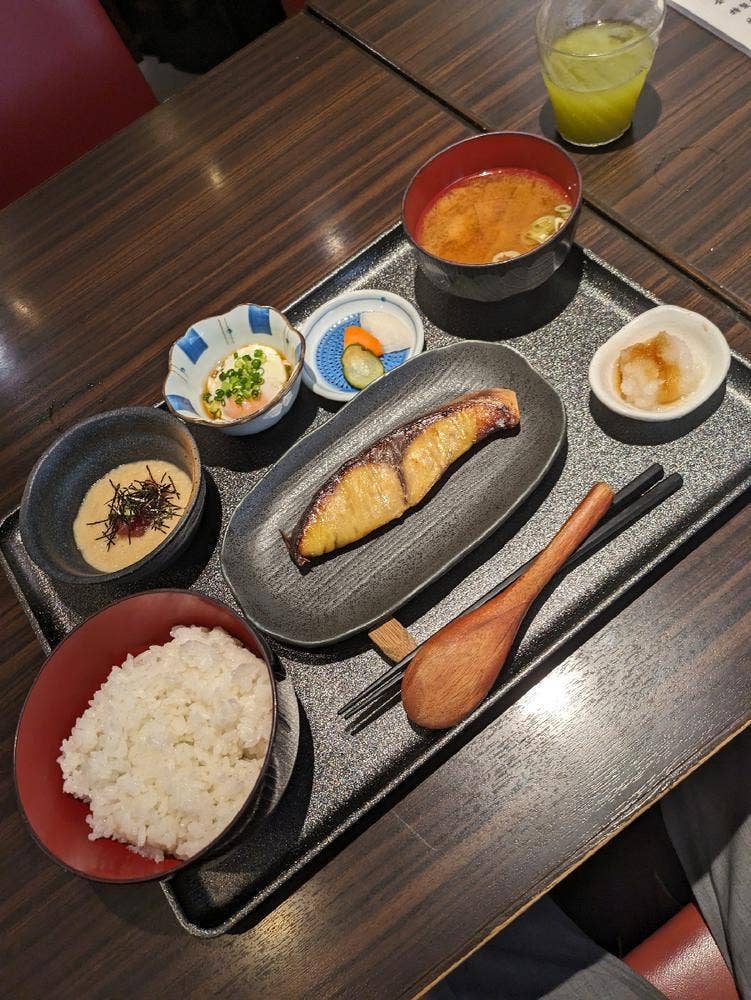 個室居酒屋幸弥亭