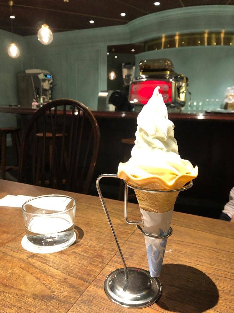 ライブラリーカフェ 七竈珈琲館 登別万世閣