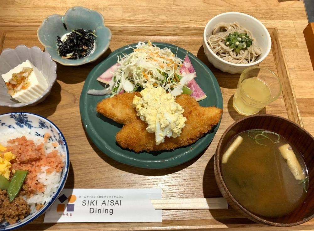 四季愛菜ダイニング