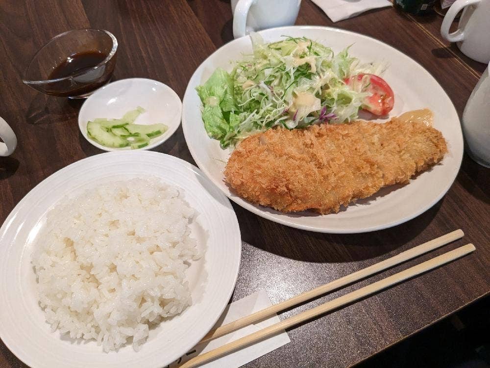 ダイニング ジョリー