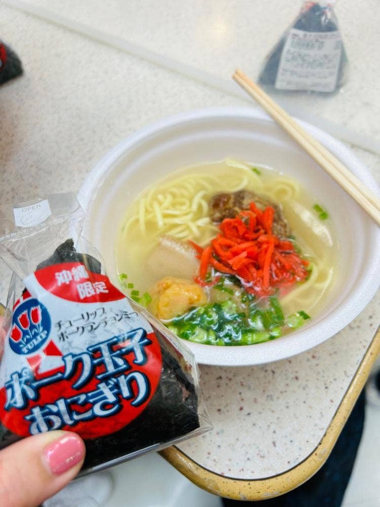 ブルースカイ 那覇空港 21番ゲートショップ