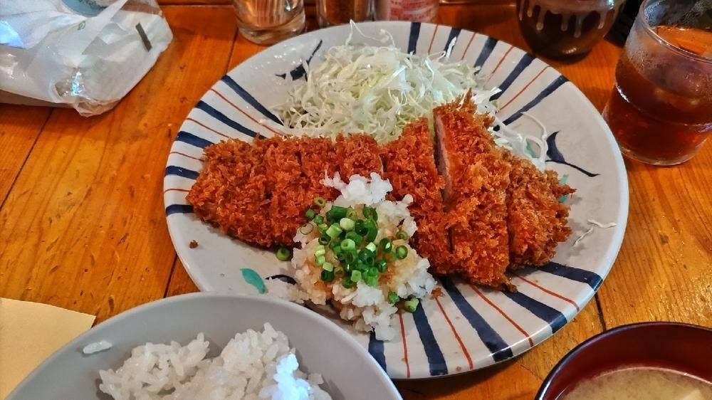 とんかつ専門店 かつ屋