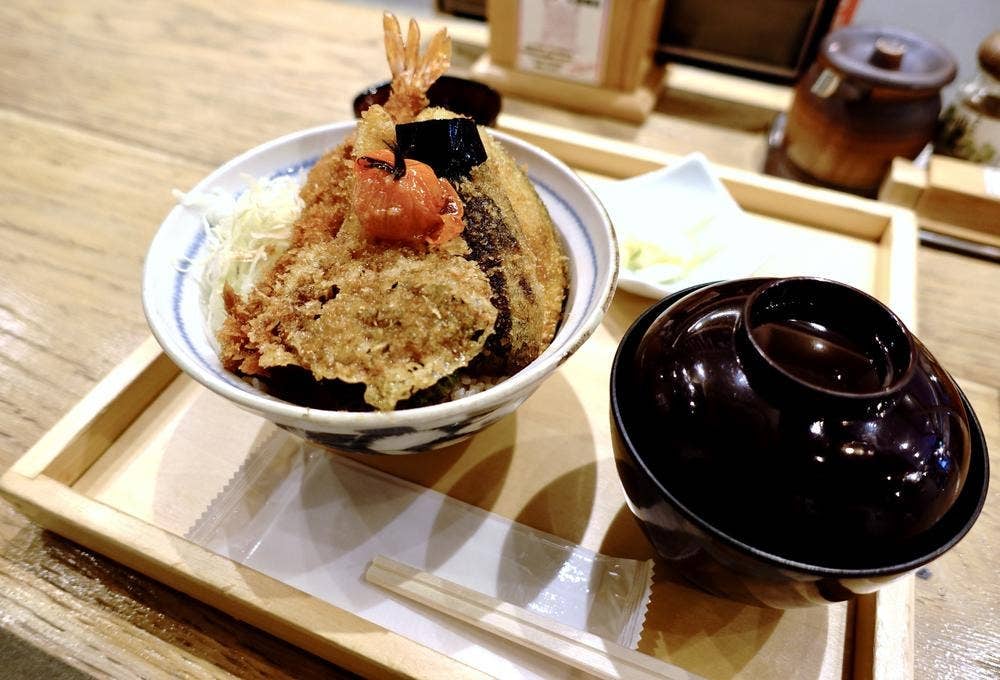 新潟カツ丼タレカツ 心斎橋店