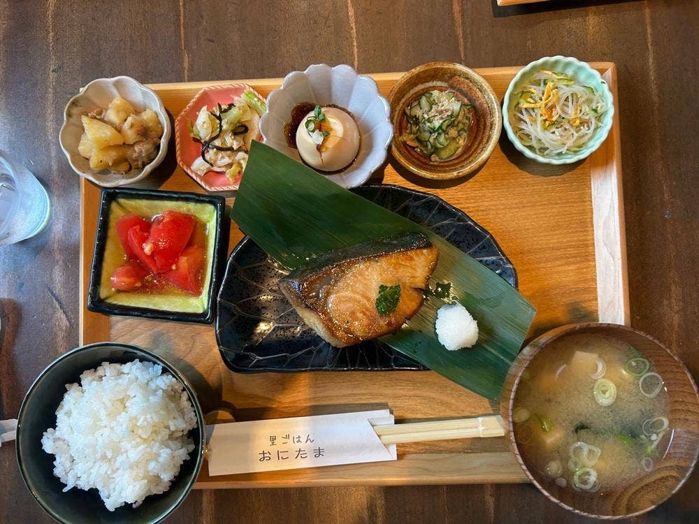 里ごはん おにたま