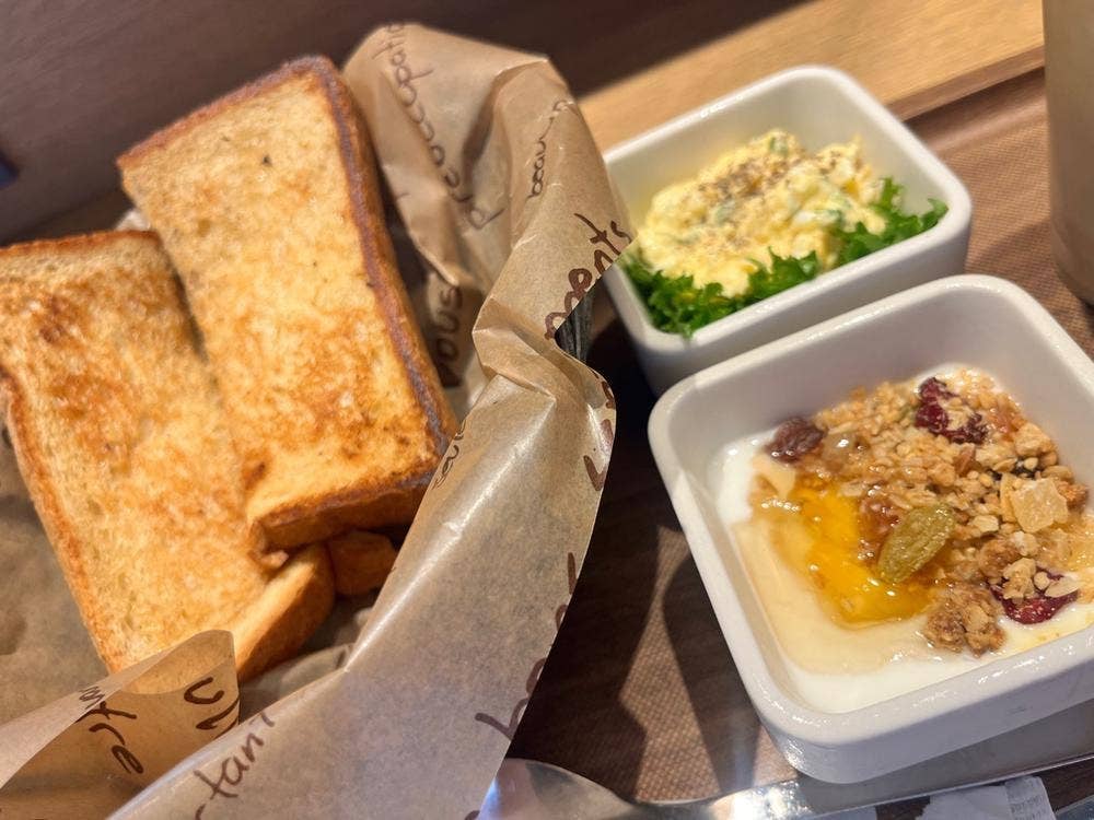 5 CROSSTIES COFFEE 鎌倉店