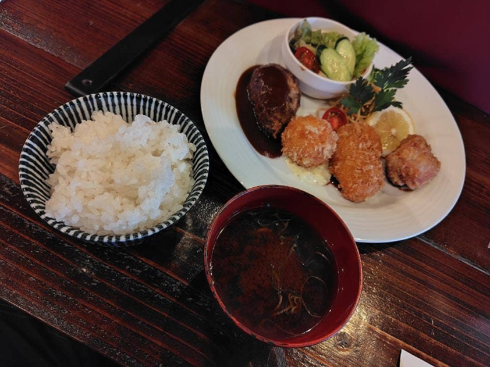 喫茶 赤いサニー