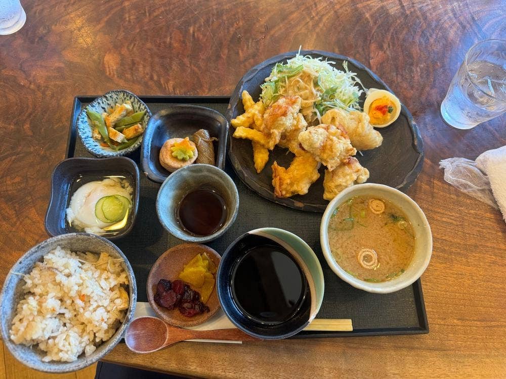 お食事処 としぶん