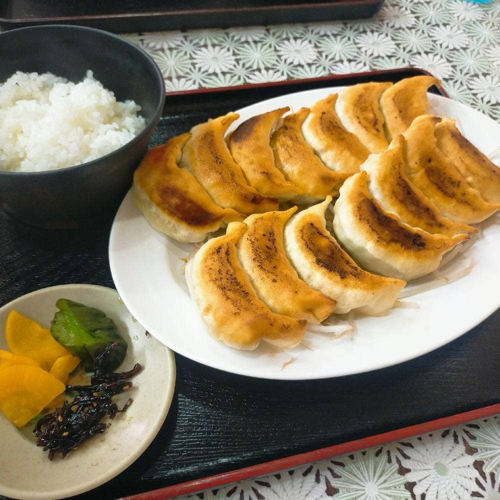 おかだ餃子店