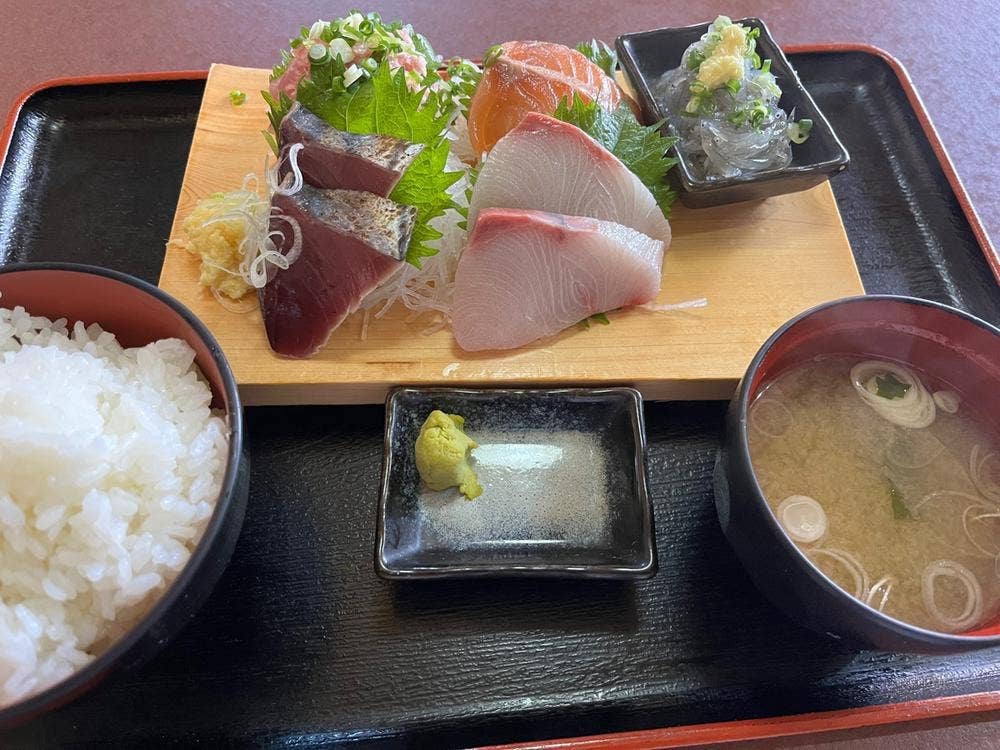 寿司酒家七福食堂