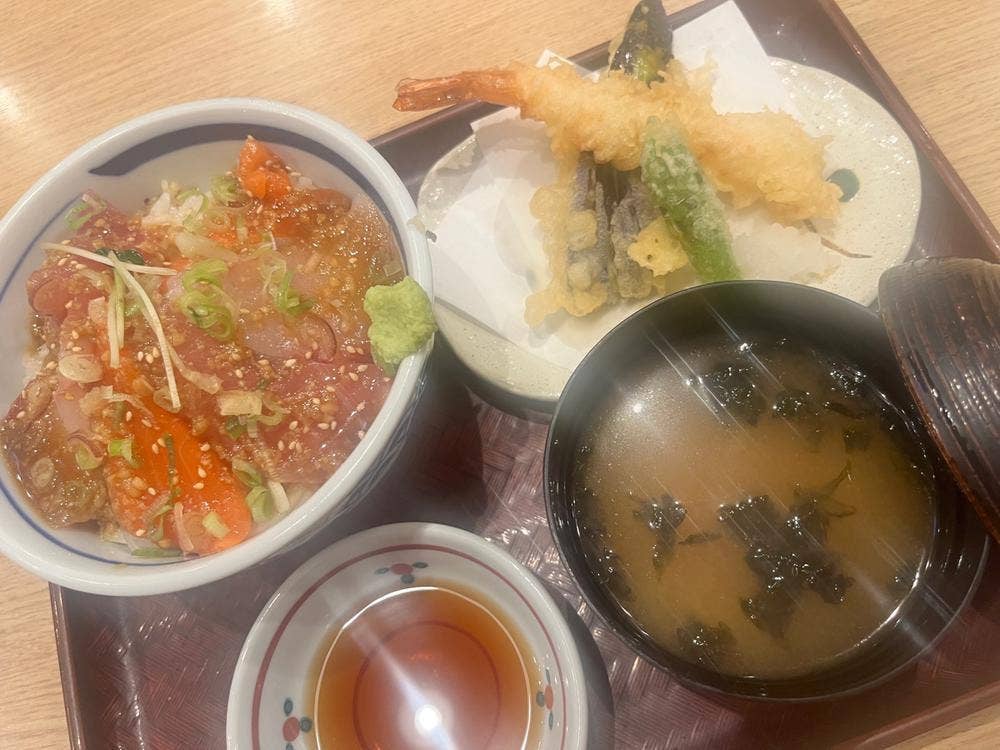 築地食堂 源ちゃん 横須賀店