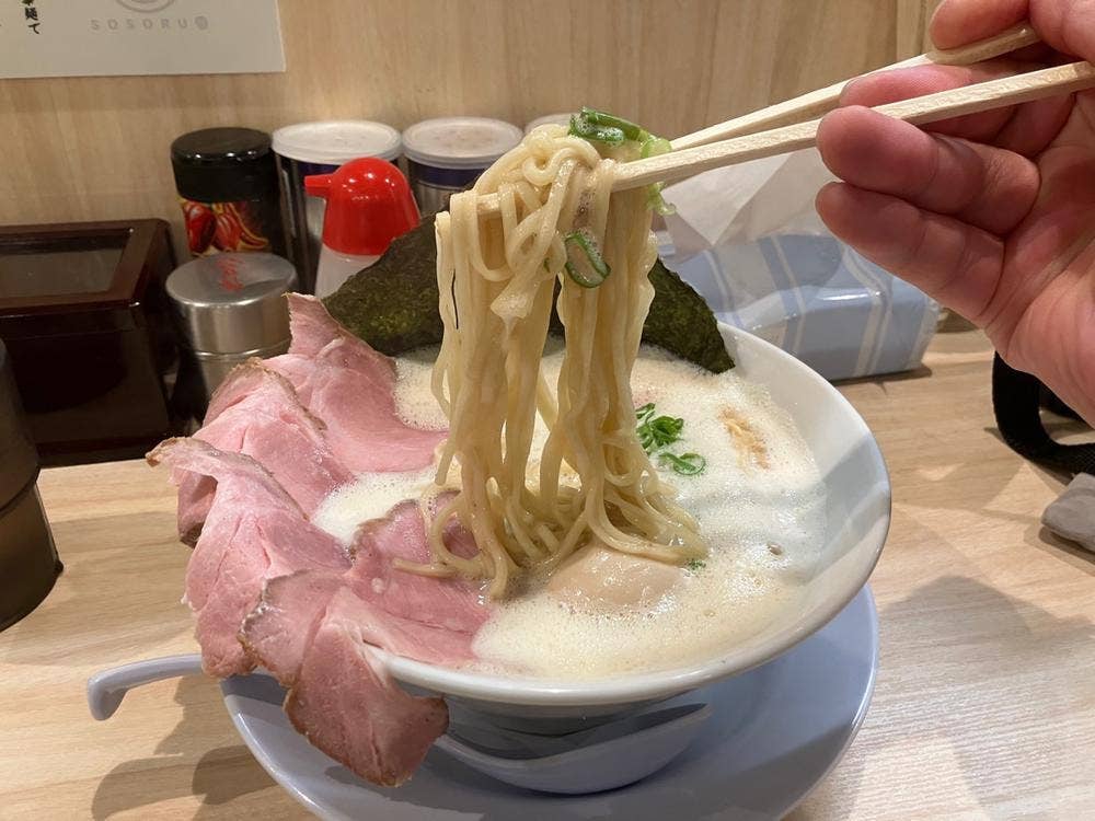 鶏そば 唆る 栄店